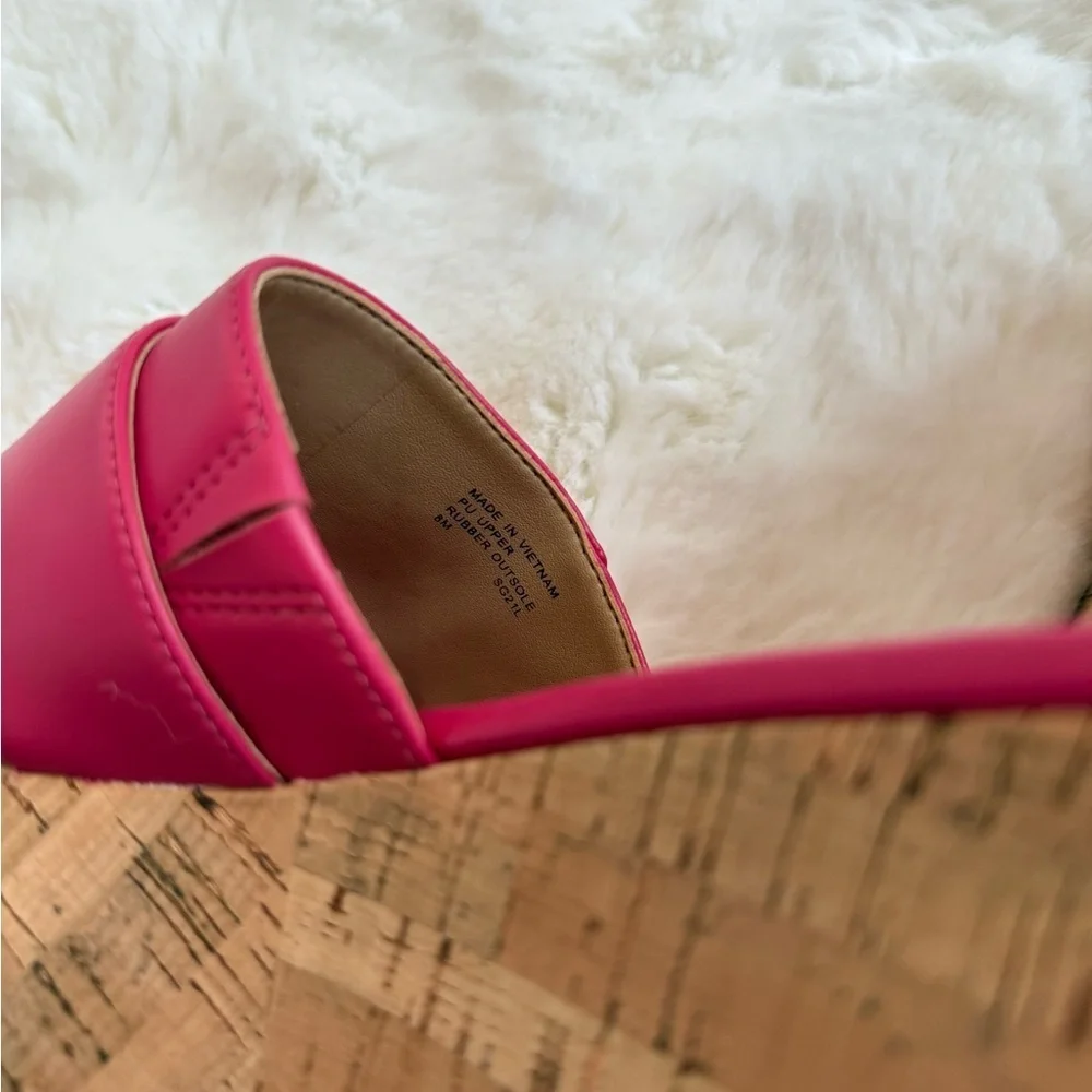 MICHAEL KORS Wedge Slides Fuchsia Pink Gold MK Logo Cork Size 8